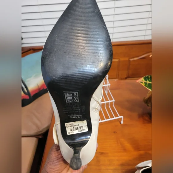 ALDO white leather heeled booties - Picture 4 of 7